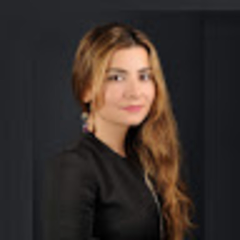 Meet your Posher, Elif